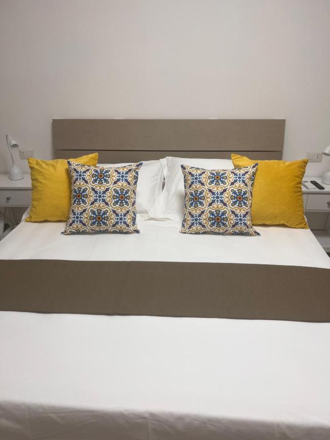 City Home 77 เนเปิลส์ ภายนอก รูปภาพ